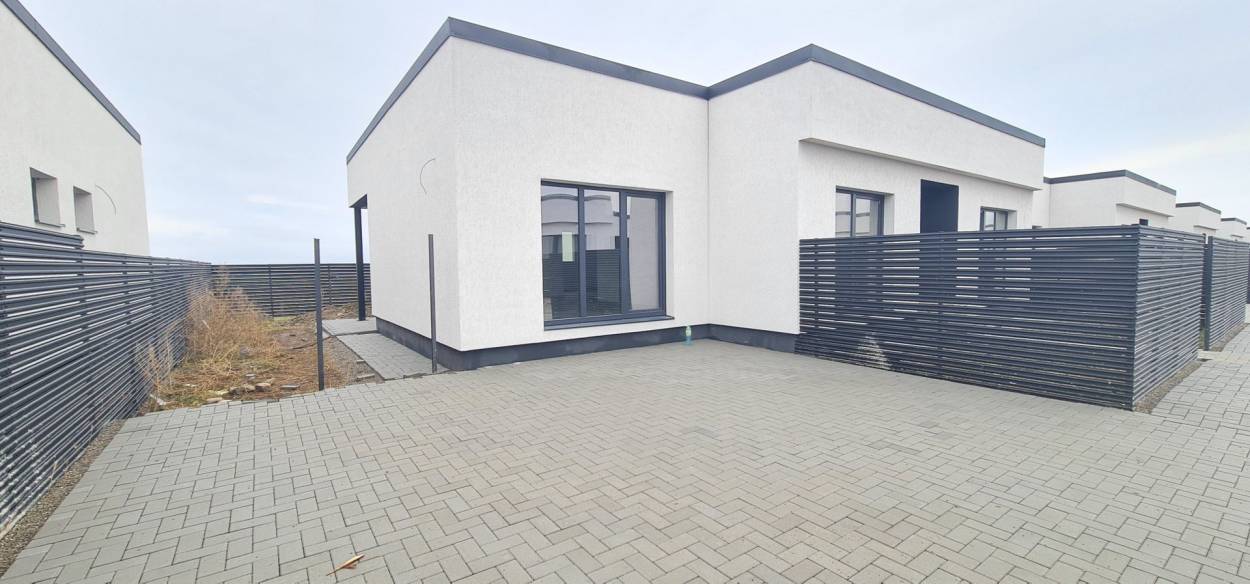 Vanzare casa/vila  4 CAMERE in Tarlungeni, 130 mp