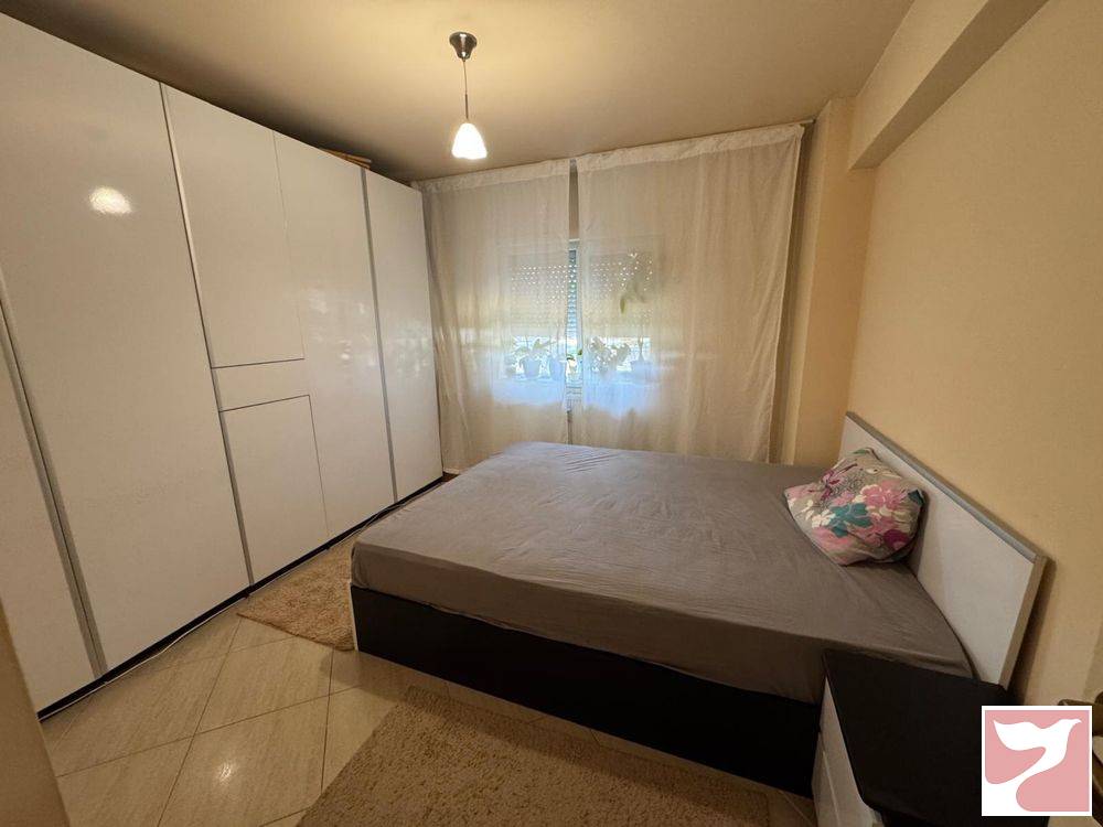 Vanzare apartament  3 CAMERE in Ploieşti, 70 mp