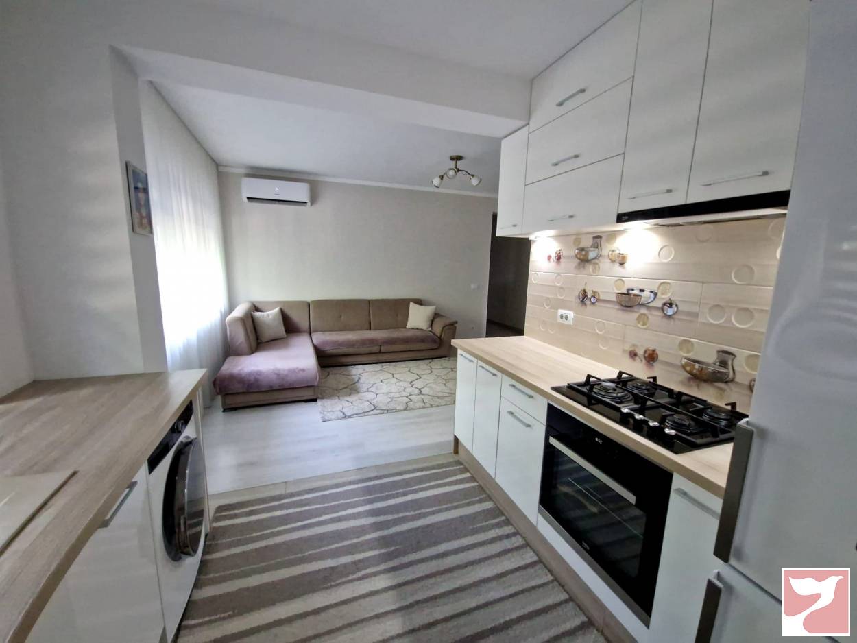 Vanzare apartament  3 CAMERE in Iaşi, 64 mp