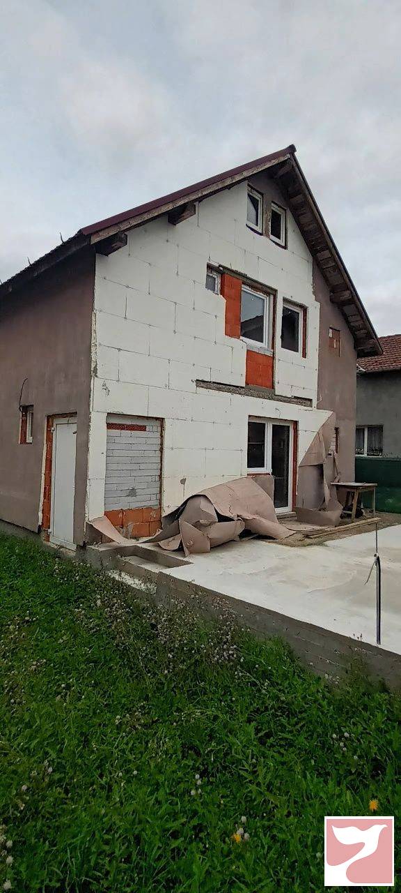 Vanzare casa/vila  4 CAMERE in Oradea, 158 mp
