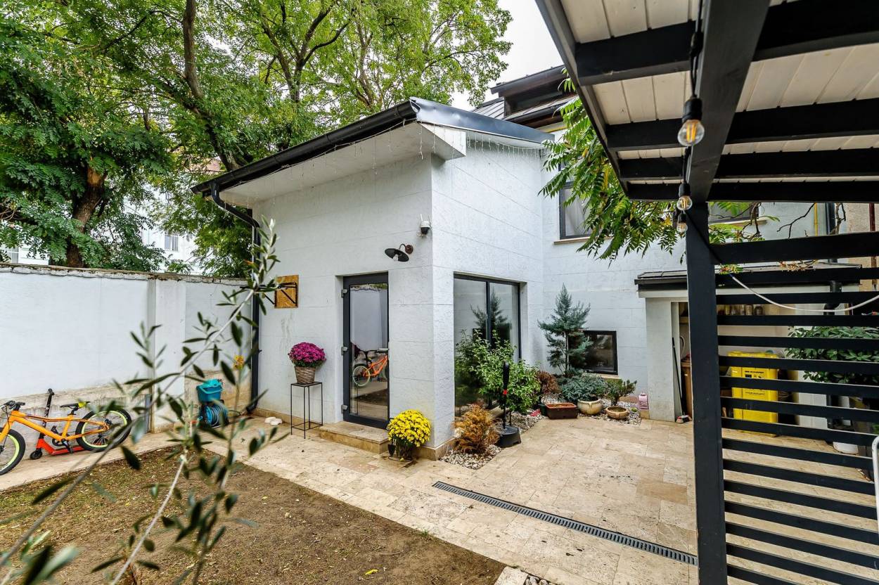 Vanzare apartament  3 CAMERE in Arad, Ultracentral, 120 mp