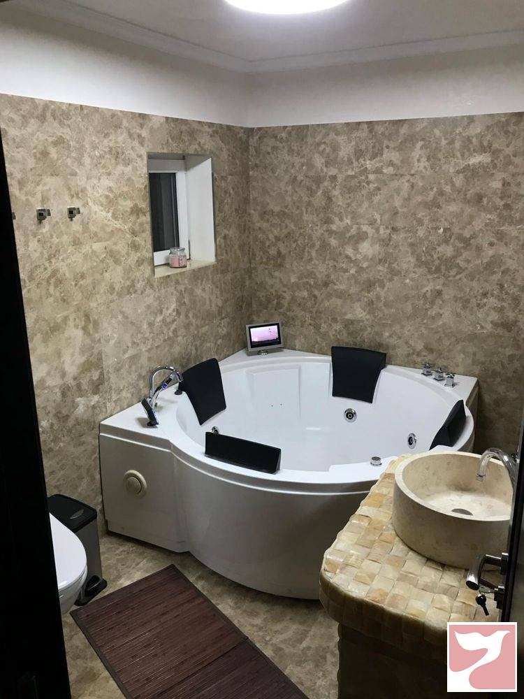 Inchiriere casa/vila  4 CAMERE in Iaşi, 270 mp