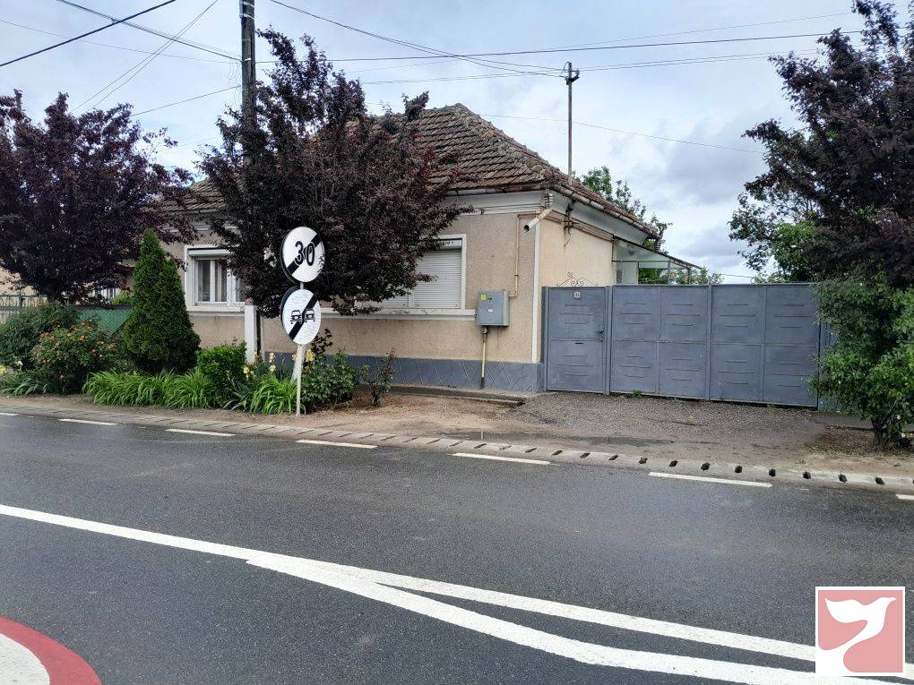 Vanzare casa/vila  3 CAMERE in Oradea, 1350 mp