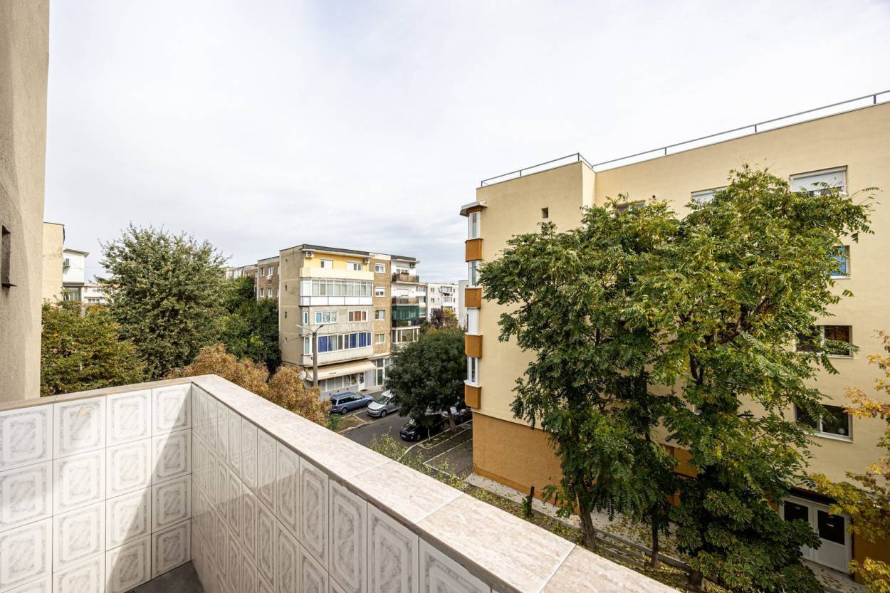 Vanzare apartament  2 CAMERE in Arad, Confectii, 55 mp