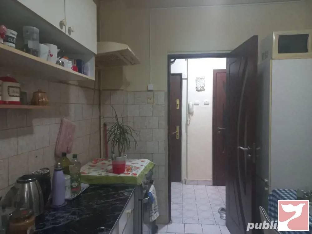 Vanzare apartament  3 CAMERE in Craiova, 56 mp