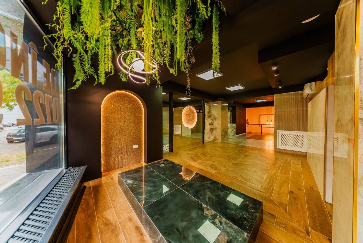 Inchiriere spatiu comercial in Arad, Intim, 450 mp