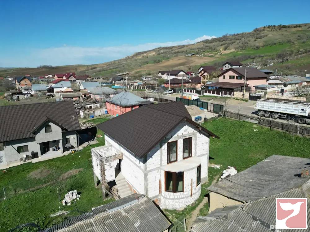 Vanzare casa/vila  6 CAMERE in Iaşi, 1000 mp