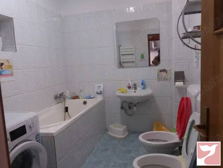 Inchiriere casa/vila  9 CAMERE in Bucuresti, Lacul Morii, 280 mp