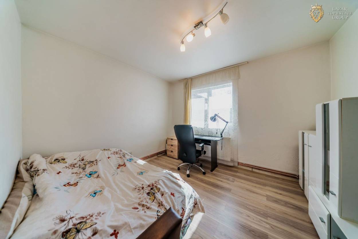 Vanzare casa/vila  4 CAMERE in Arad, Sannicolau Mic, 85 mp