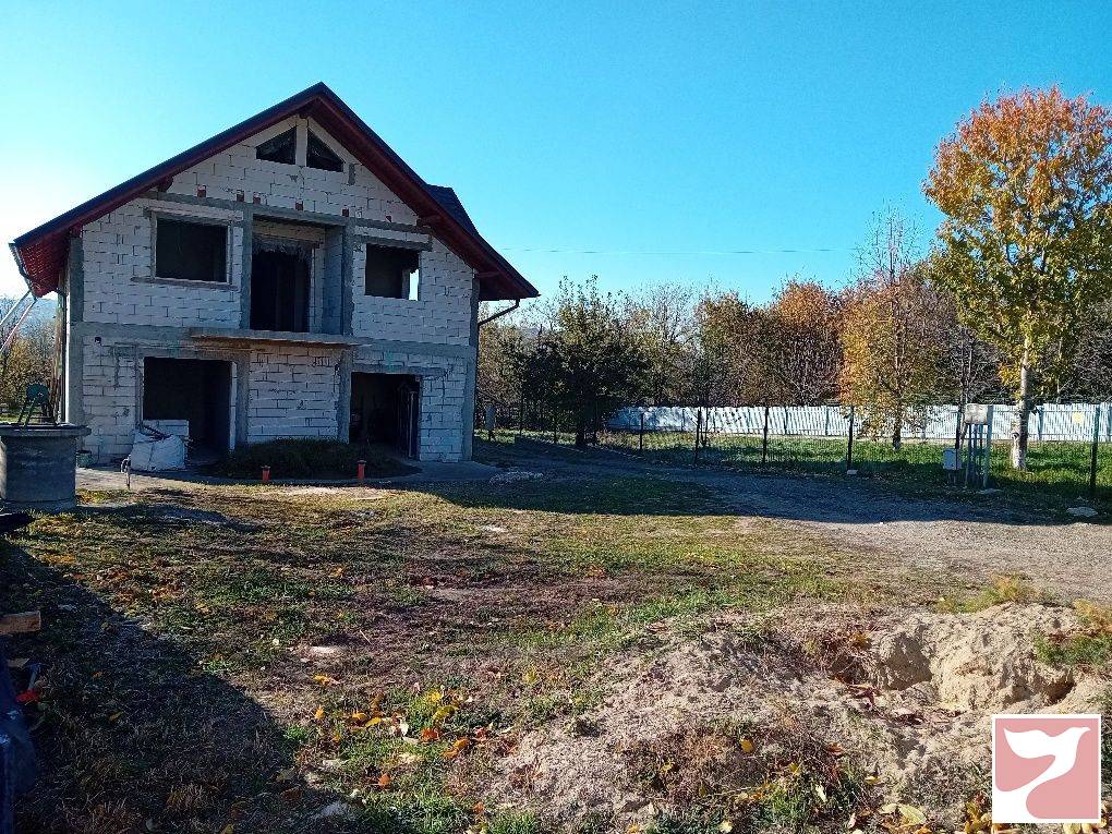 Vanzare casa/vila  6 CAMERE in Suceava, 257 mp