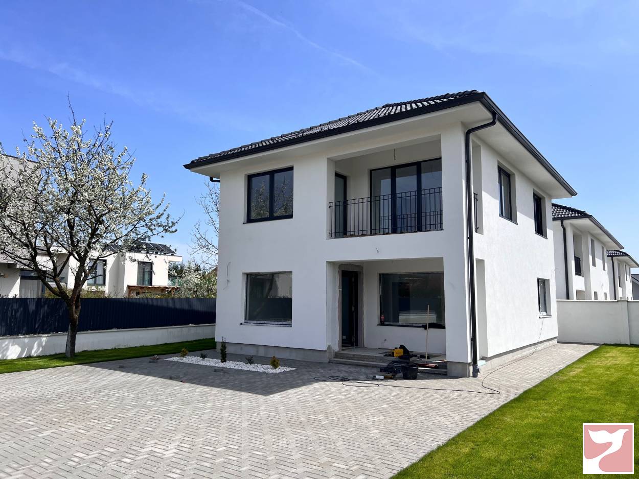 Vanzare casa/vila  4 CAMERE in Târgu Mureş, 120 mp