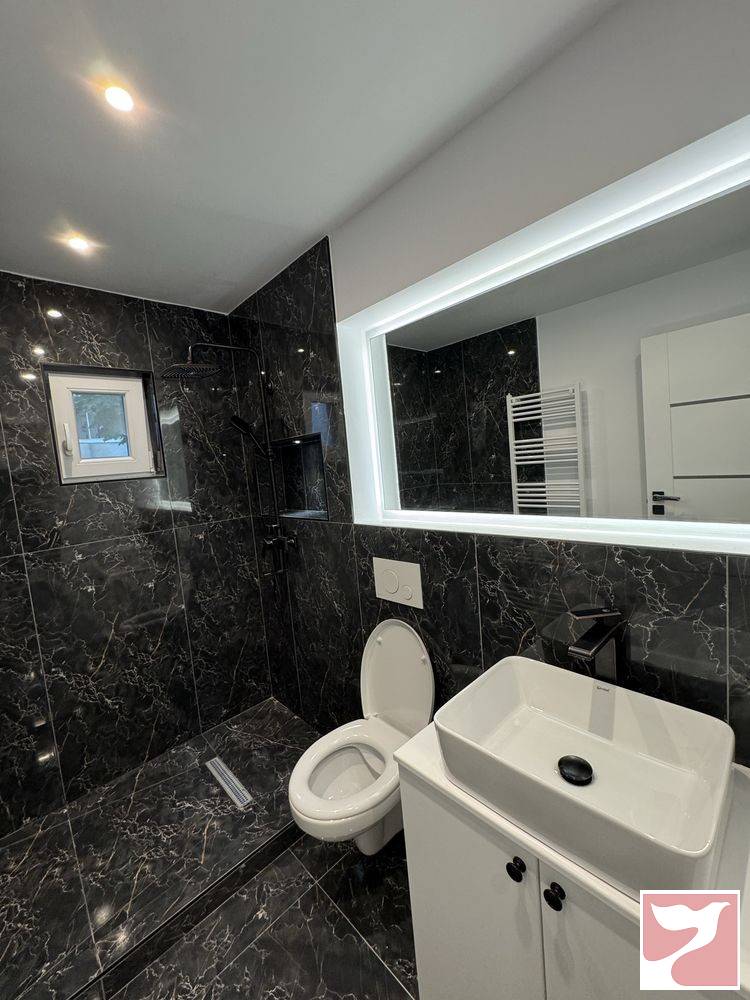 Vanzare apartament  3 CAMERE in Botoşani, 72 mp