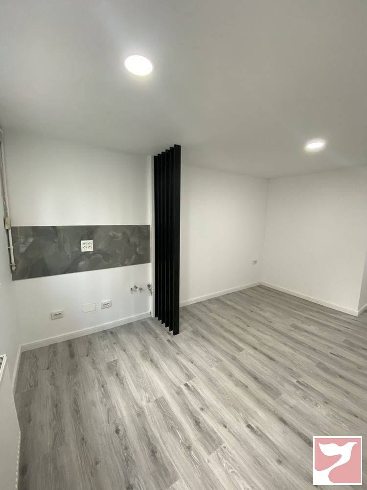 Vanzare apartament  1 CAMERA in Ploieşti, 20 mp