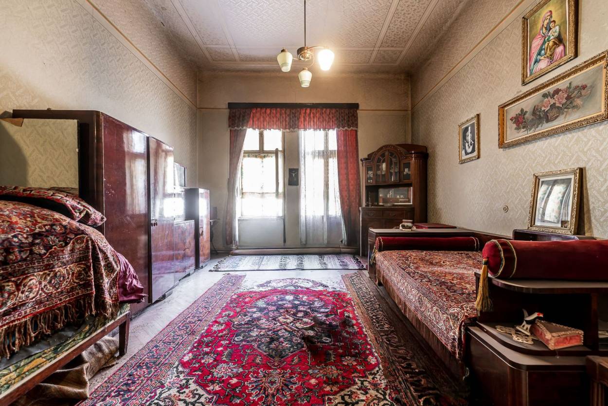 Vanzare apartament  2 CAMERE in Arad, Central, 181 mp