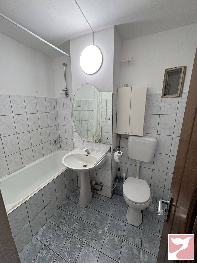 Vanzare apartament  3 CAMERE in Oradea, 64 mp