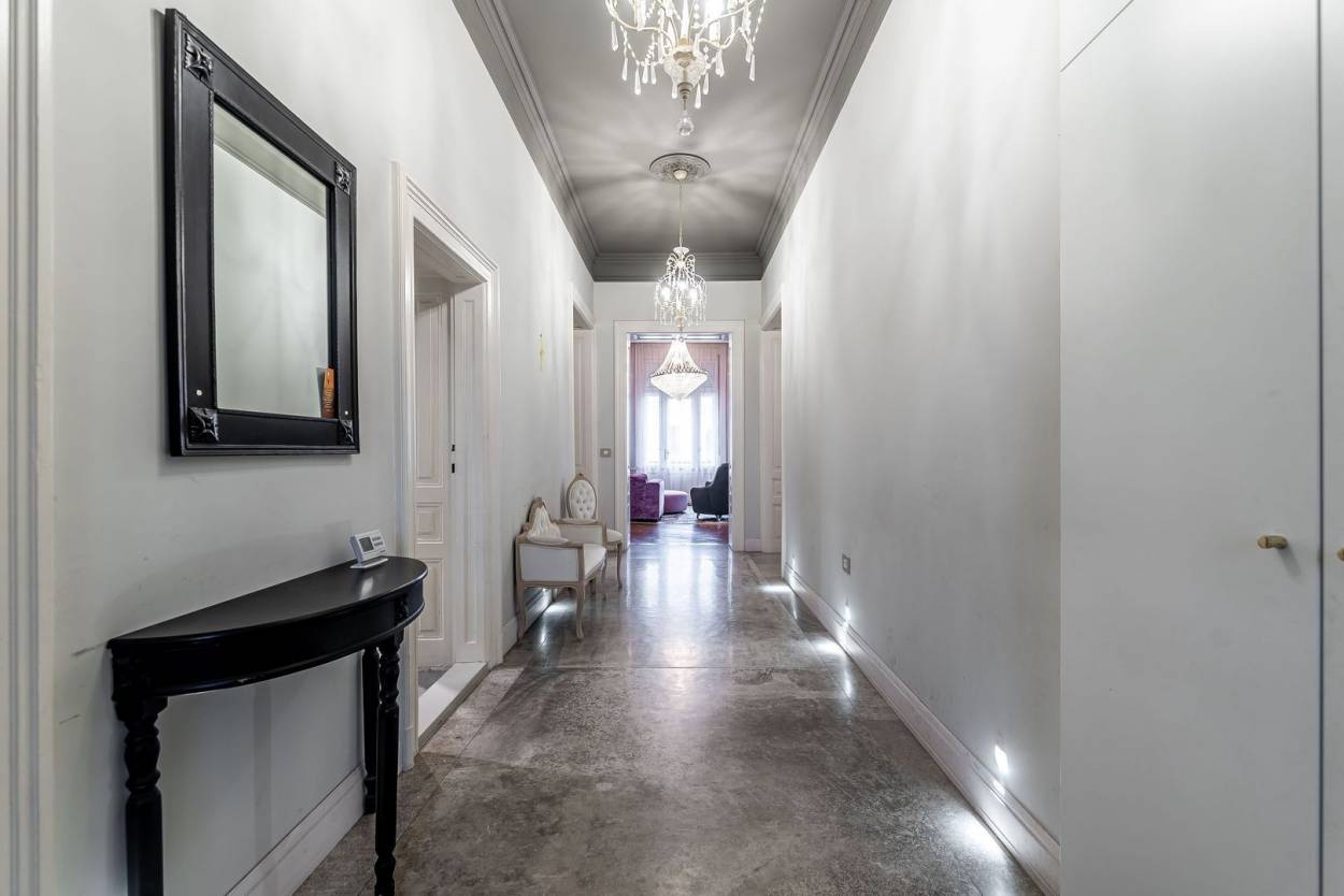 Vanzare apartament  3 CAMERE in Arad, Ultracentral, 237 mp