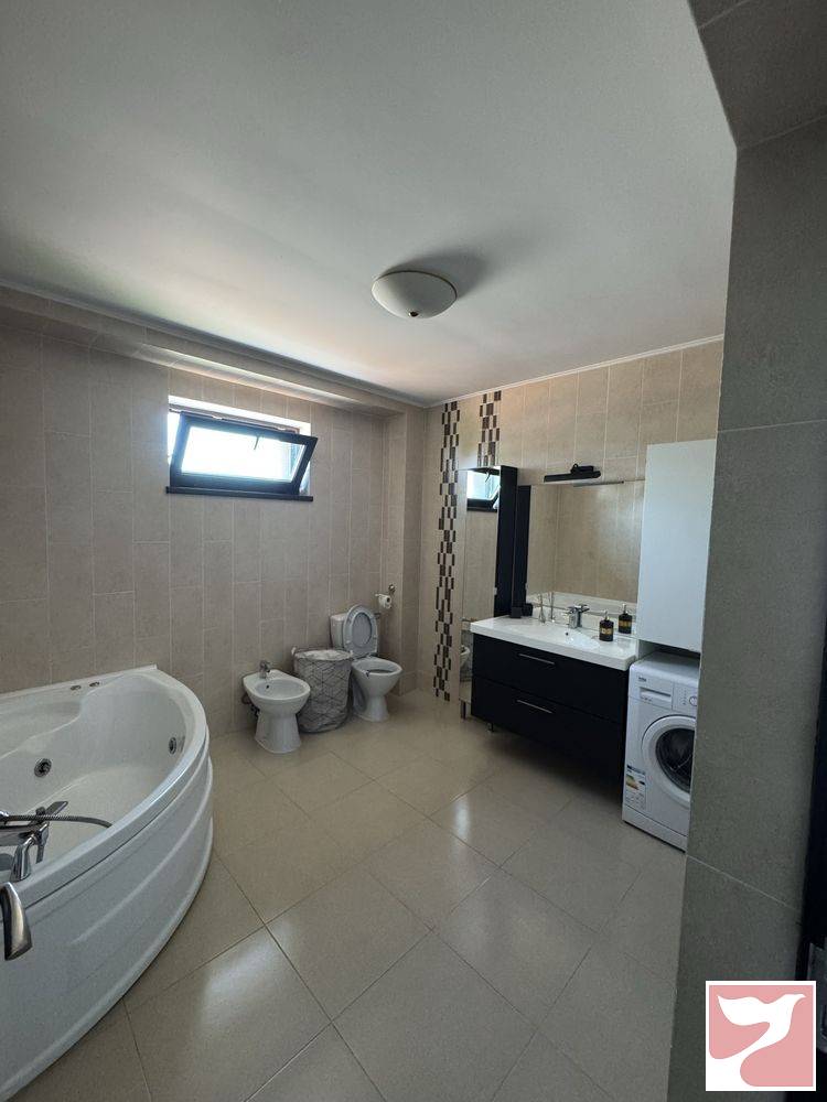 Inchiriere casa/vila  4 CAMERE in Brăila, 160 mp