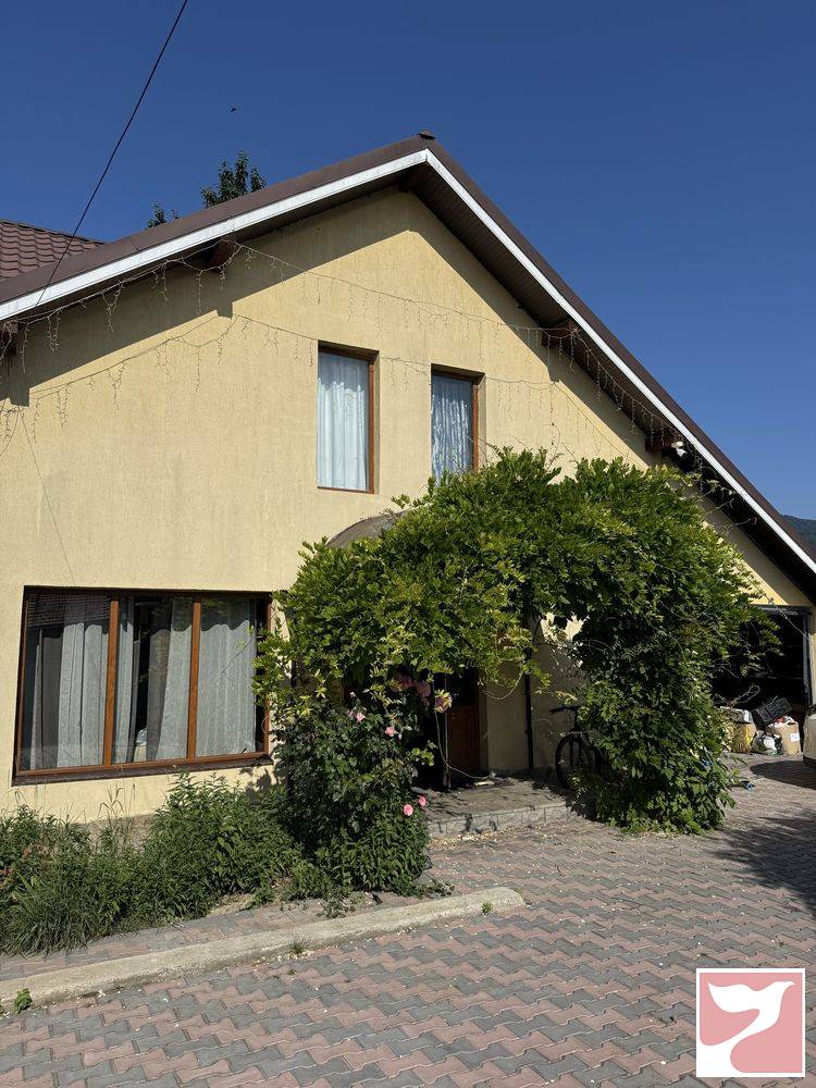 Vanzare casa/vila  3 CAMERE in Piatra-Neamţ, 155 mp