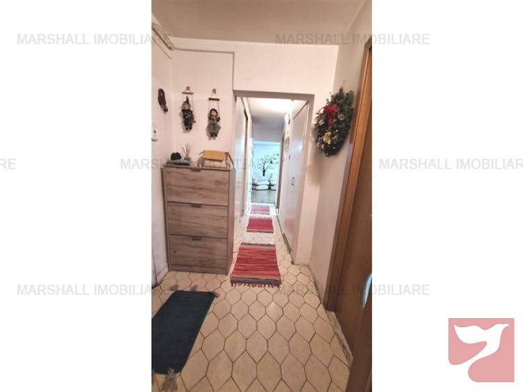 Vanzare apartament  3 CAMERE in Ploieşti, 74 mp