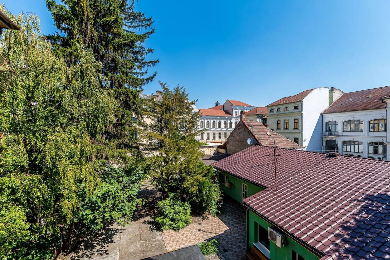 Vanzare apartament  3 CAMERE in Arad, Ultracentral, 98 mp