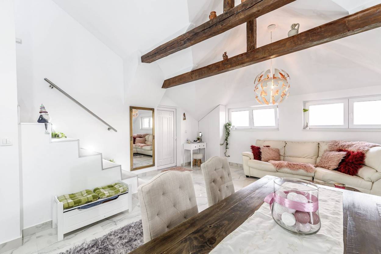 Vanzare apartament  3 CAMERE in Arad, Bujac, 118 mp