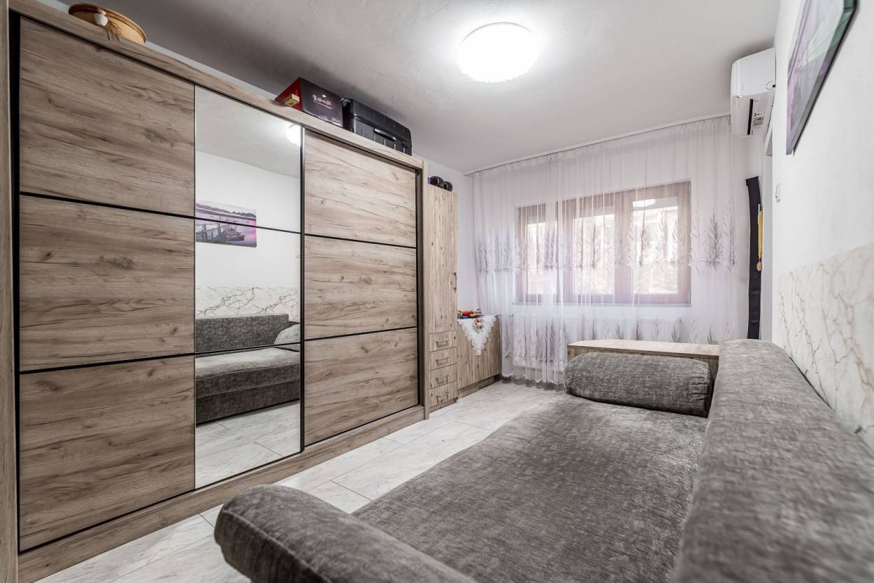 Vanzare apartament  1 CAMERA in Arad, Aurel Vlaicu, 33 mp