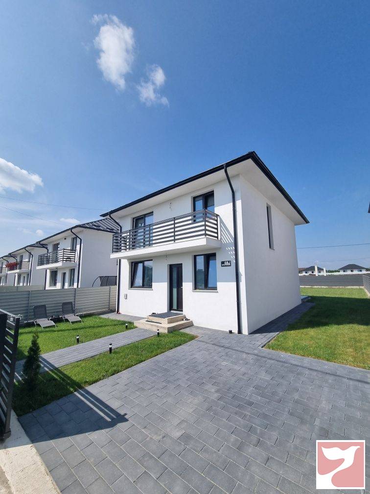 Vanzare casa/vila  3 CAMERE in Suceava