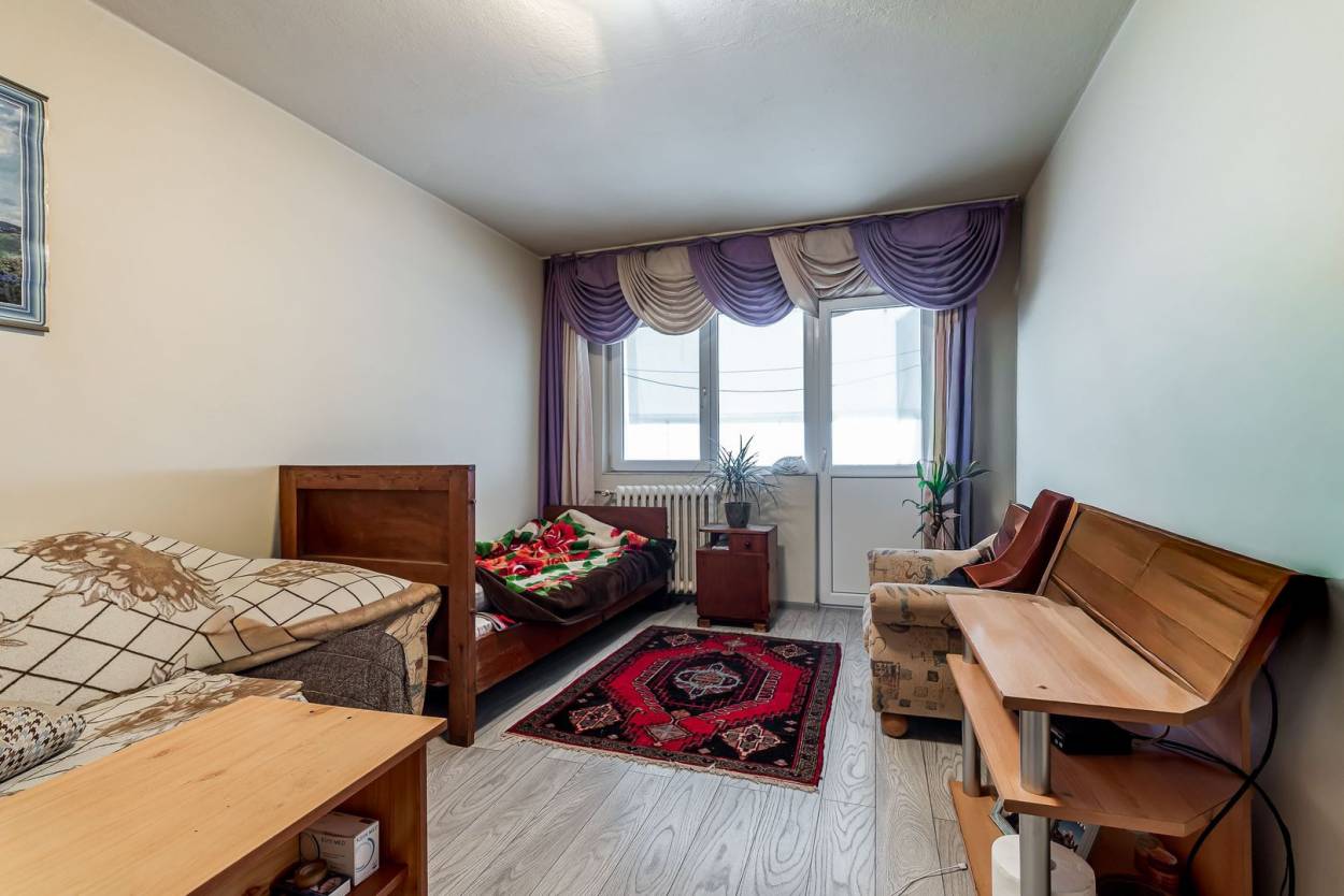 Vanzare apartament  3 CAMERE in Arad, Aurel Vlaicu, 61 mp