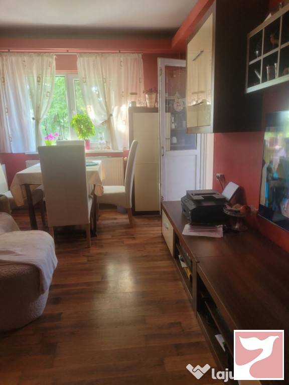 Vanzare apartament  3 CAMERE in Ploieşti, 60 mp