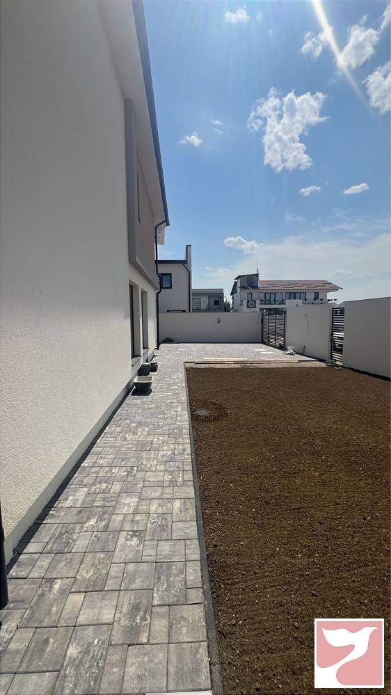 Vanzare casa/vila  4 CAMERE in Craiova, Ford, 200 mp