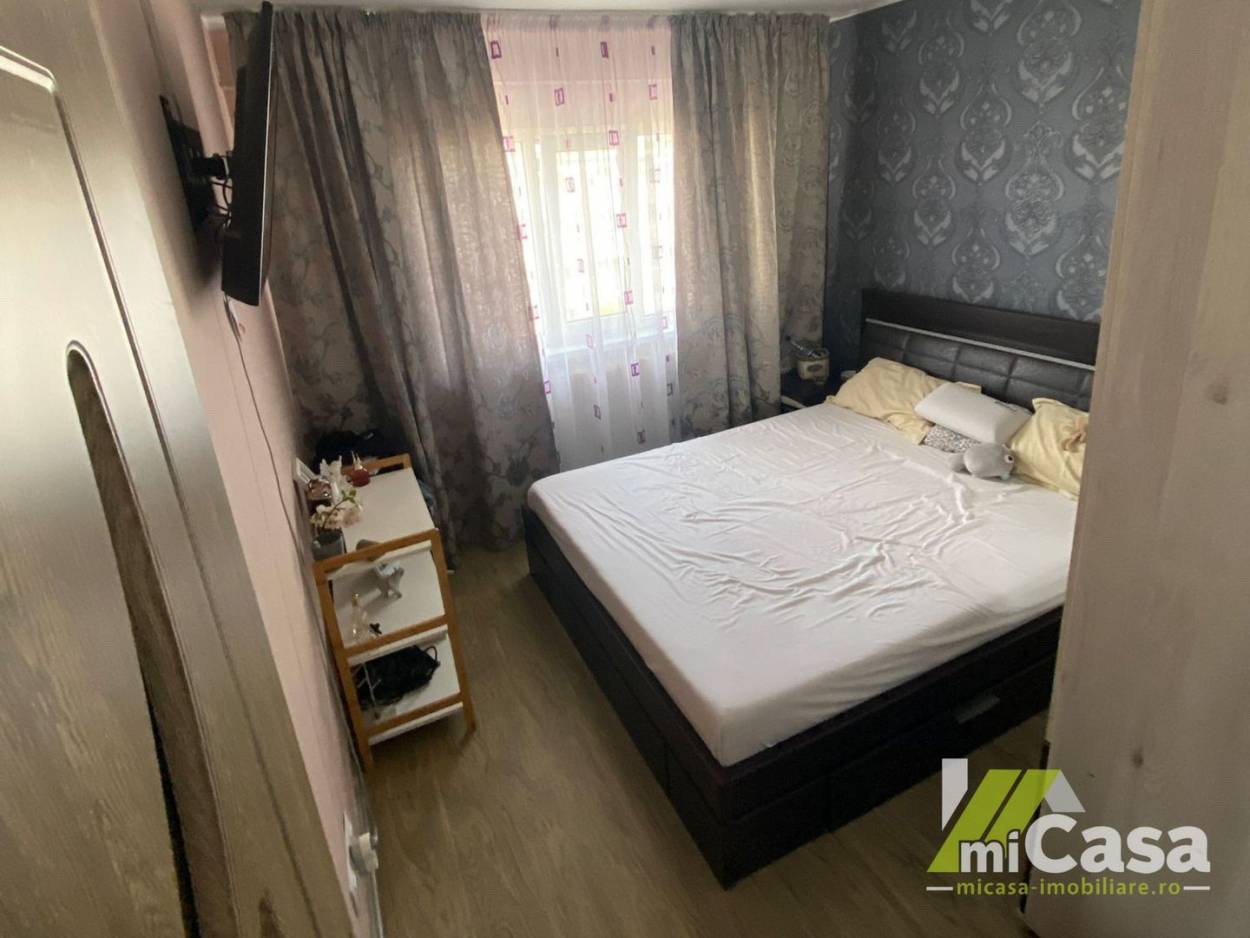 Vanzare apartament  3 CAMERE in Galati, Micro 16, 60 mp