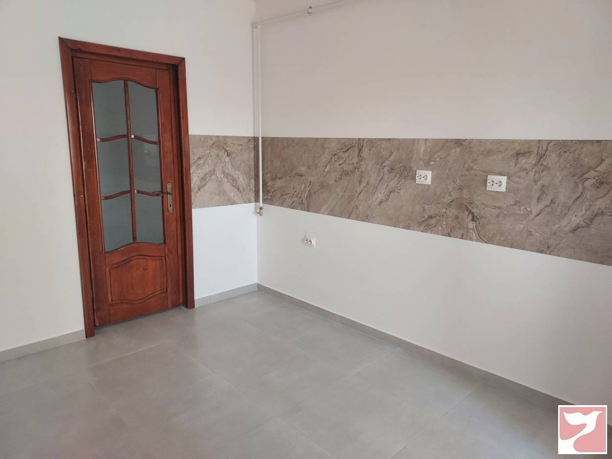 Vanzare apartament  3 CAMERE in Iaşi, 85 mp