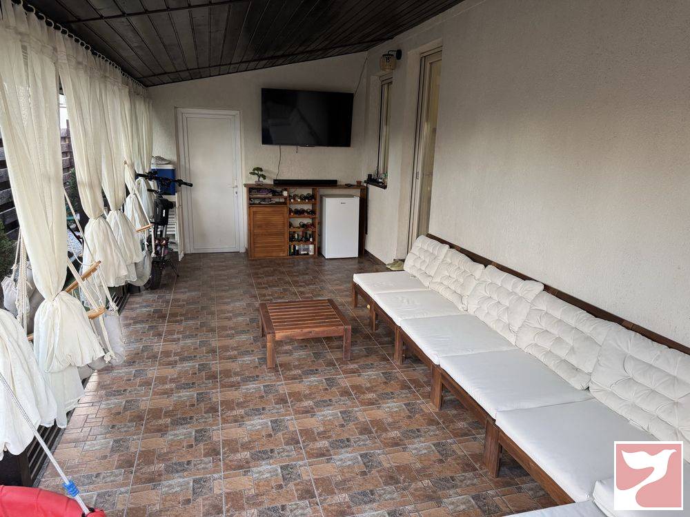 Vanzare casa/vila  4 CAMERE in Craiova, 145 mp