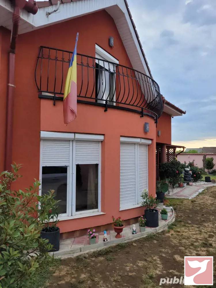 Vanzare casa/vila  4 CAMERE in Oradea, 200 mp