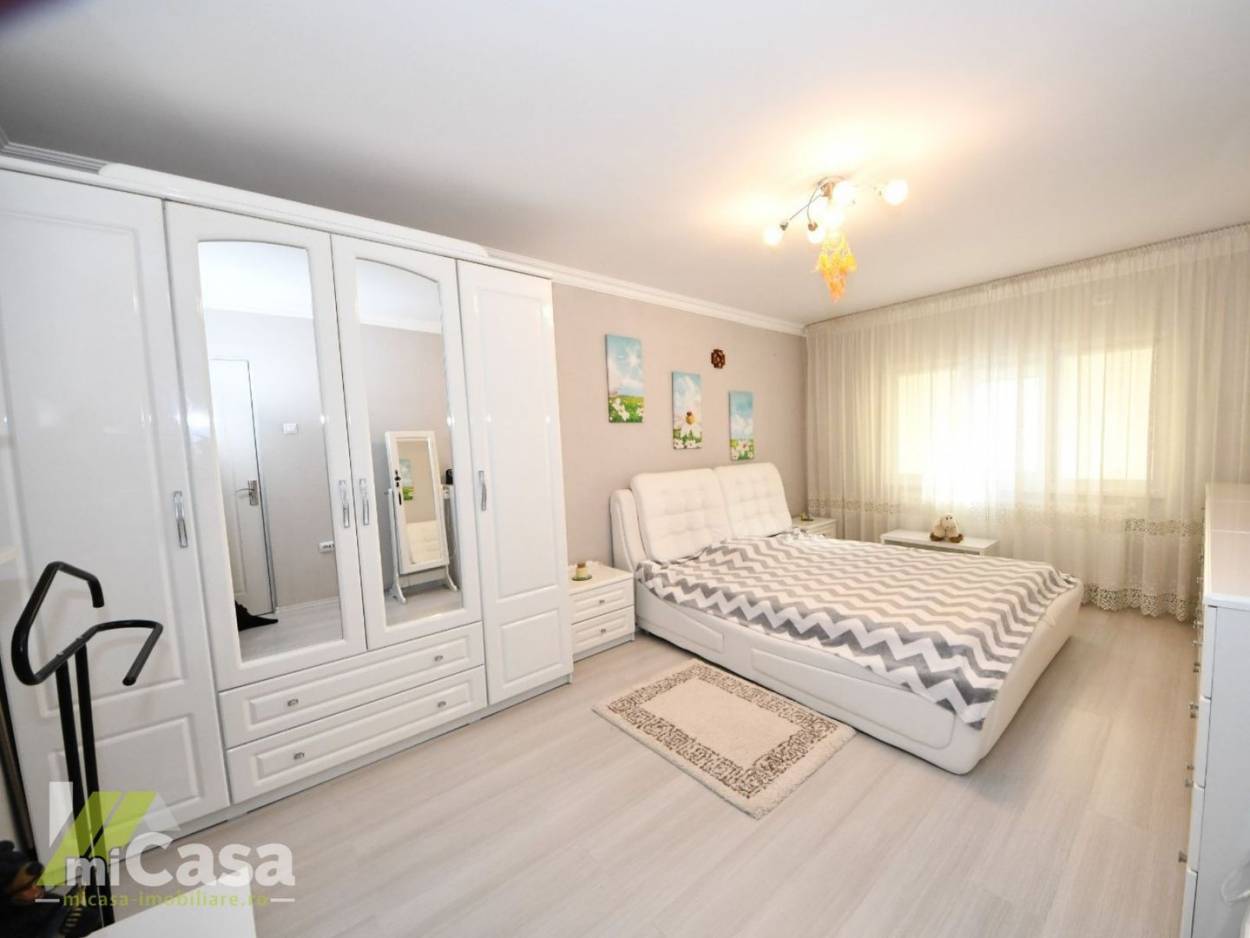 Vanzare apartament  3 CAMERE in Galati, Micro 16, 74 mp