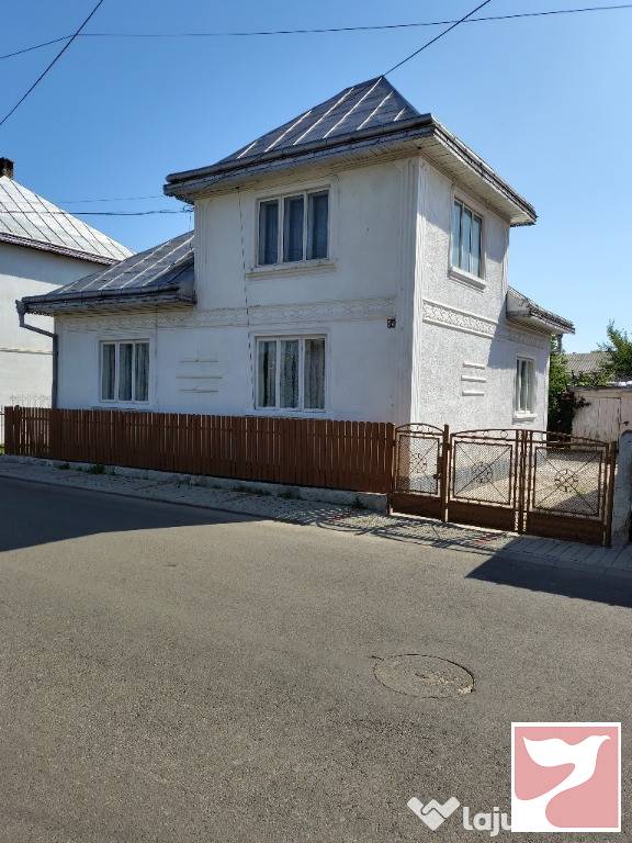 Vanzare casa/vila  4 CAMERE in Suceava, Ultracentral, 250 mp