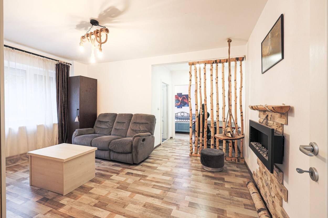 Vanzare apartament  2 CAMERE in Arad, Ultracentral, 57 mp