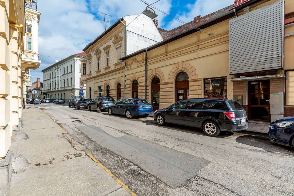 Vanzare spatiu comercial in Arad, Central, 97 mp