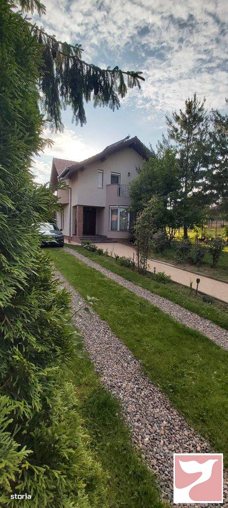 Vanzare casa/vila  4 CAMERE in Oradea, 1767 mp