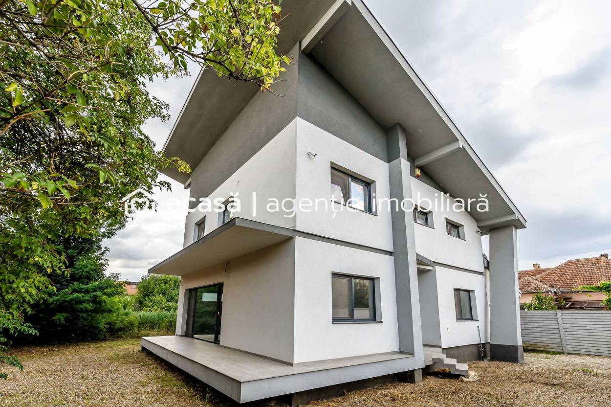 Vanzare casa/vila  5 CAMERE in Arad, Subcetate, 251 mp