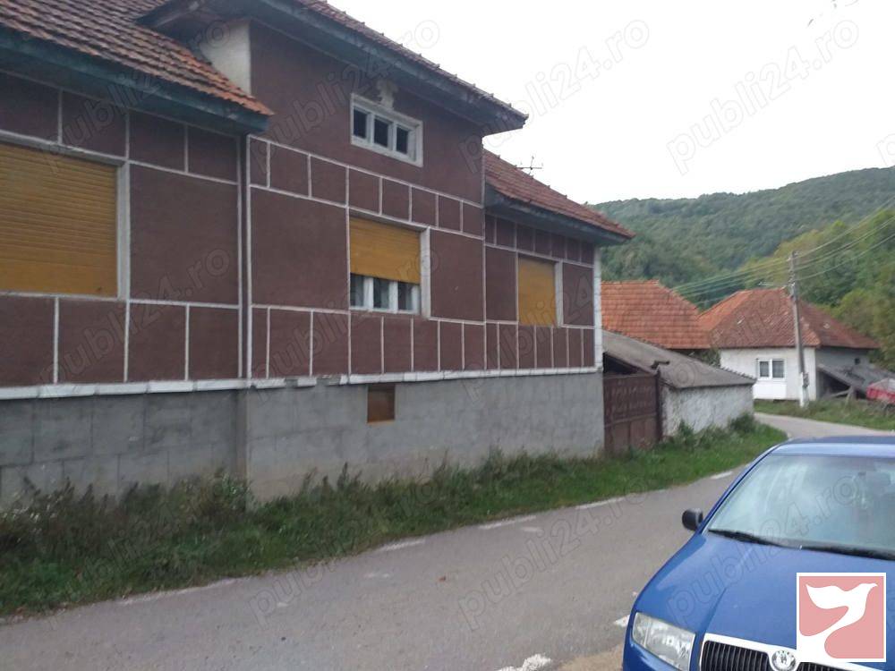 Vanzare casa/vila  5 CAMERE in Oradea, 700 mp