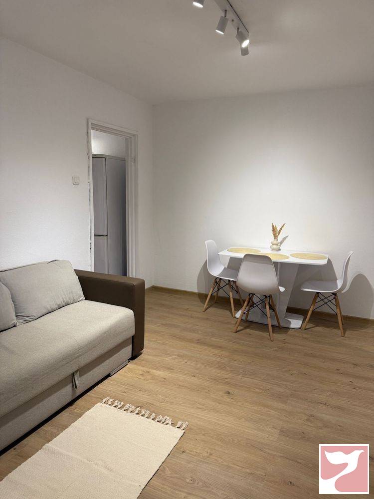 Inchiriere apartament  3 CAMERE in Craiova, 52 mp