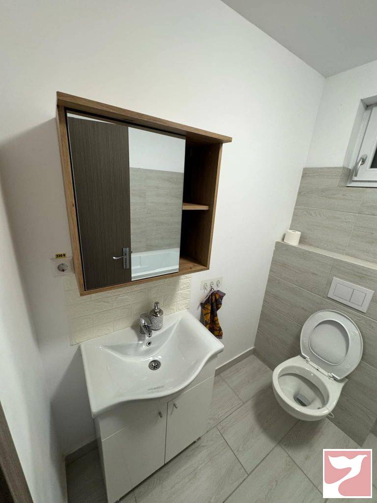 Inchiriere casa/vila  4 CAMERE in Braşov, 100 mp