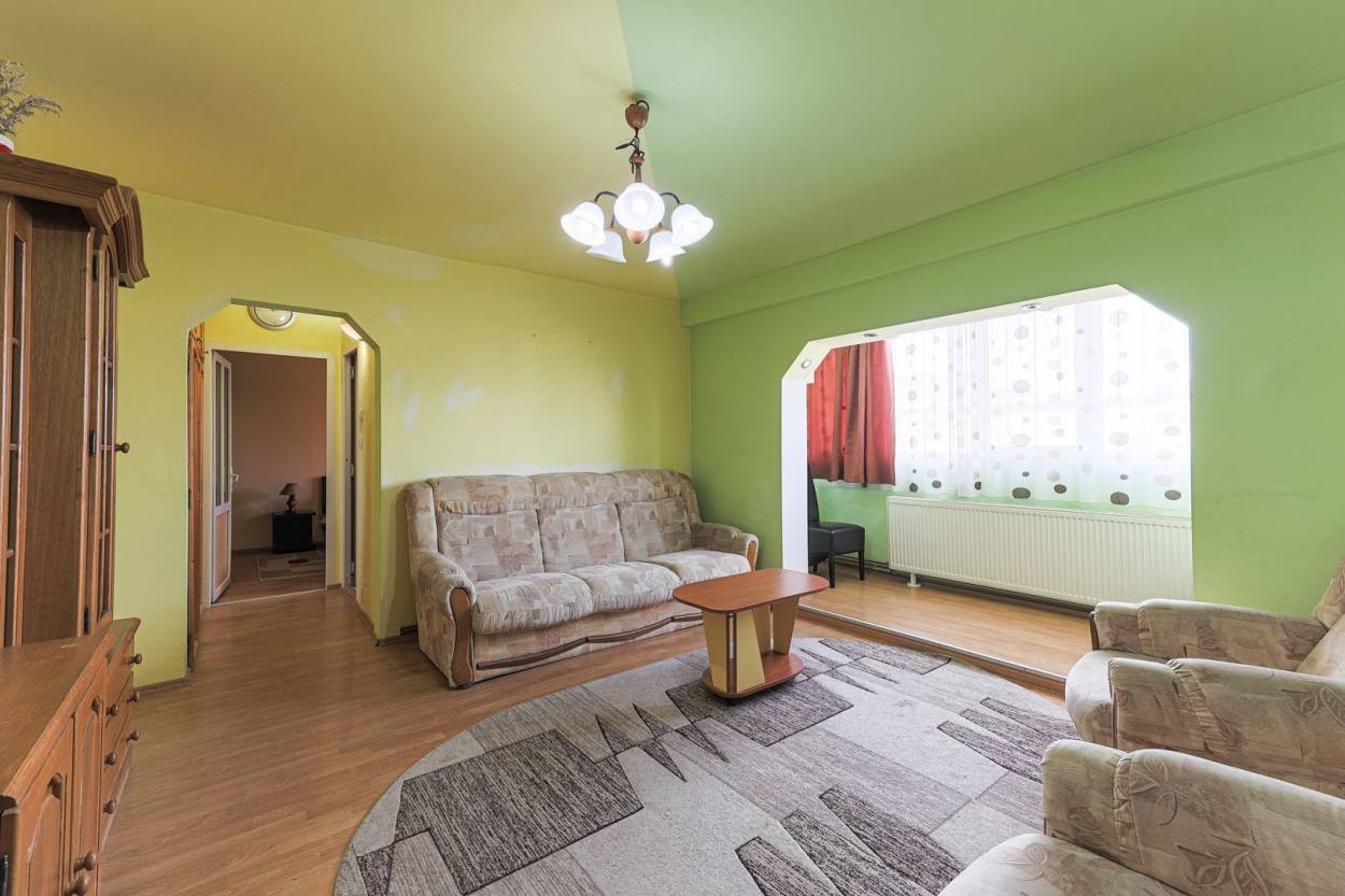 Vanzare apartament  2 CAMERE in Arad, Miorita, 71 mp