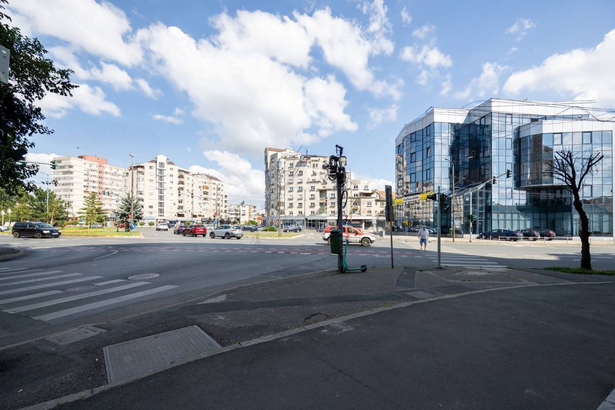 Vanzare apartament  3 CAMERE in Arad, Intim, 102 mp