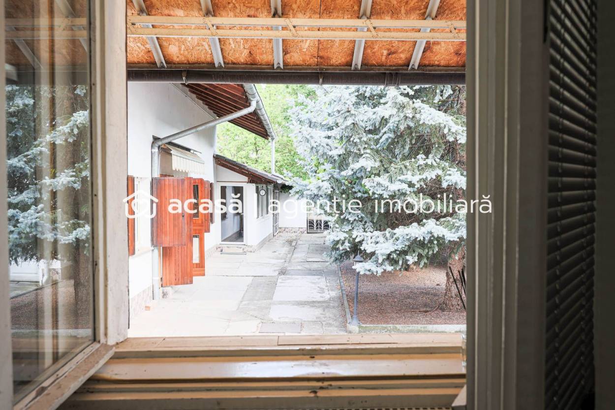 Vanzare casa/vila  5 CAMERE in Arad, Gradiste, 300 mp