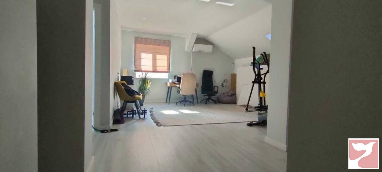 Vanzare casa/vila  4 CAMERE in Voluntari, 250 mp