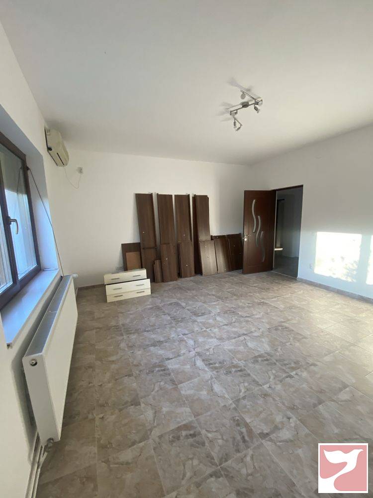 Inchiriere casa/vila  4 CAMERE in Timişoara