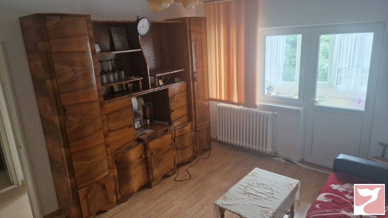 Vanzare apartament  3 CAMERE in Botoşani, 68 mp