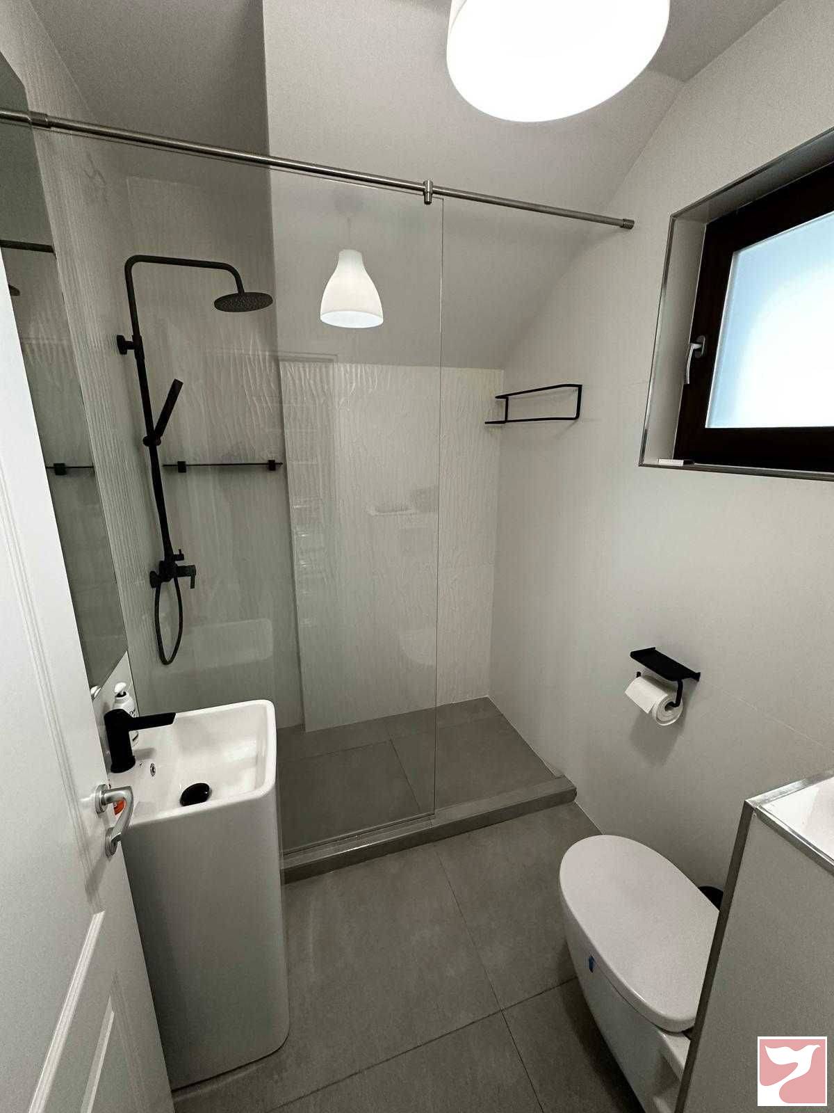 Inchiriere casa/vila  4 CAMERE in Iaşi, 118 mp